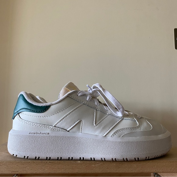 New Balance Sneakers CT302, White, Size 9 - Picture 4 of 10